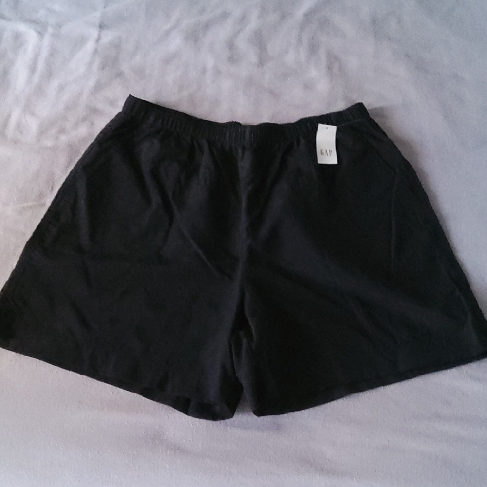 GapFit rec shorts, M, NWT